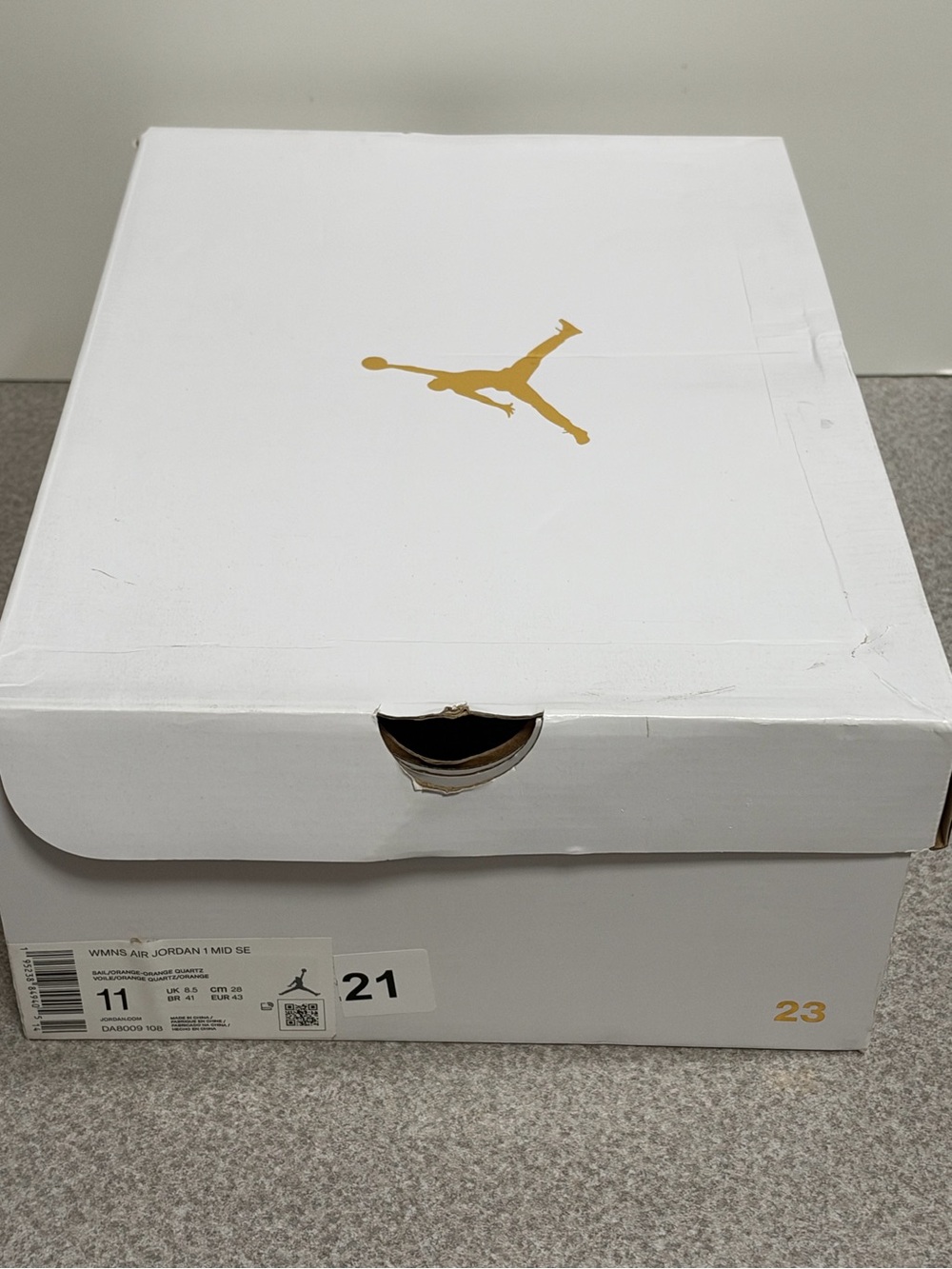 Nike Air Jordan 1 Mid SE Corduroy Sail Size 11 Women/ 9.5 Men NEW DA8009108 - Picture 10 of 10